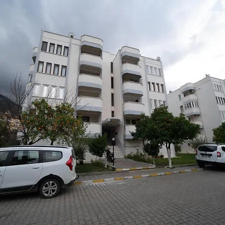 F48 Family Apartament *